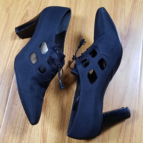 Stuart Weitzman Black Lace Up Oxford Heels 10 - Picture 3 of 8